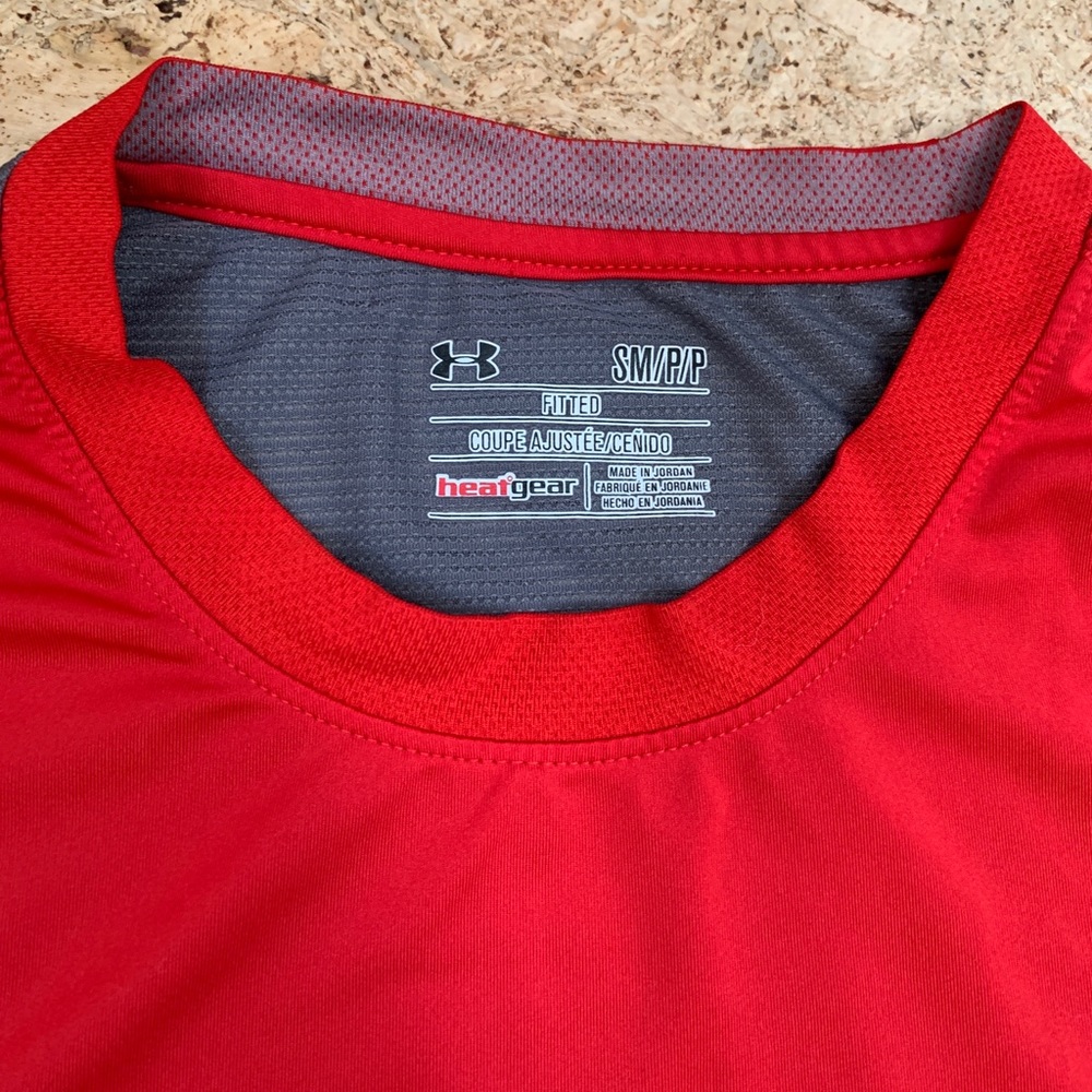 Under Armour Fitted Athletic Shirt - Picture 3 of 3